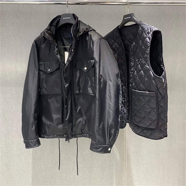 Куртка жилетка PRADA 158697 - фото 363770