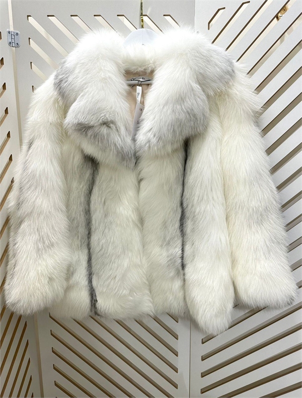 Шуба DIOR 161787 - фото 382171