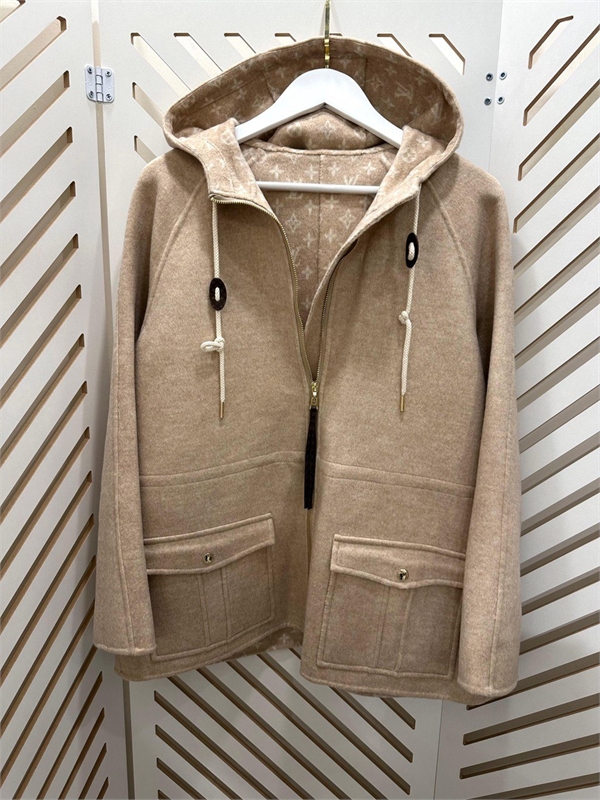 Пальто LOUIS VUITTON 161840 - фото 382359