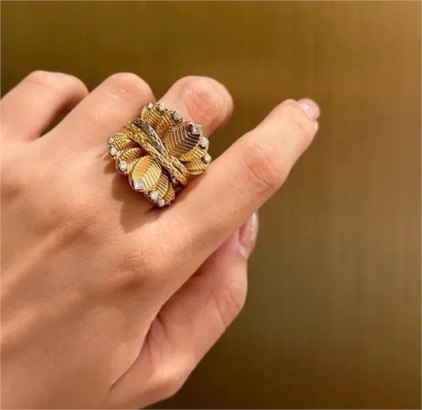 Кольцо CARTIER 162617