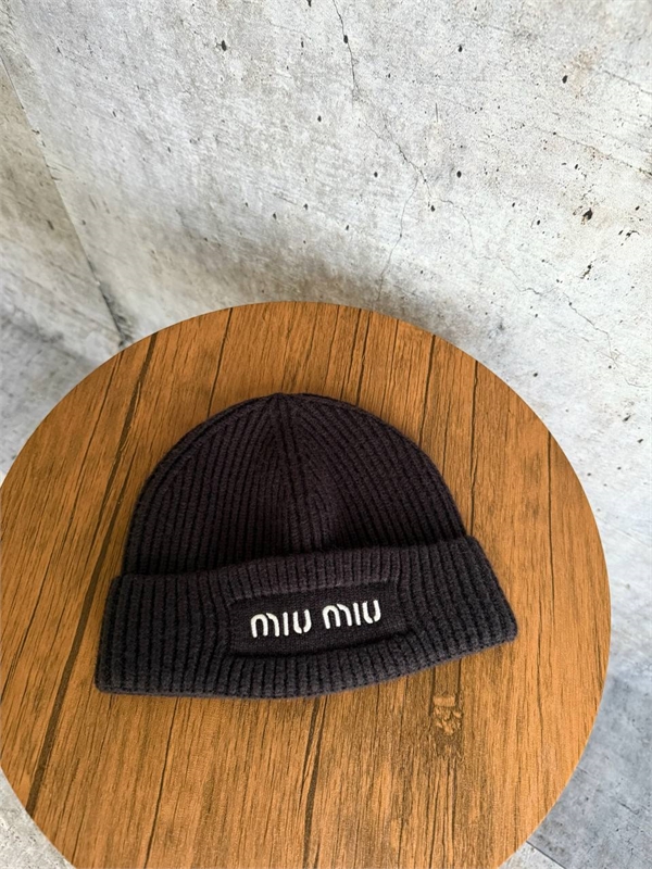Шапка MIU MIU 163250