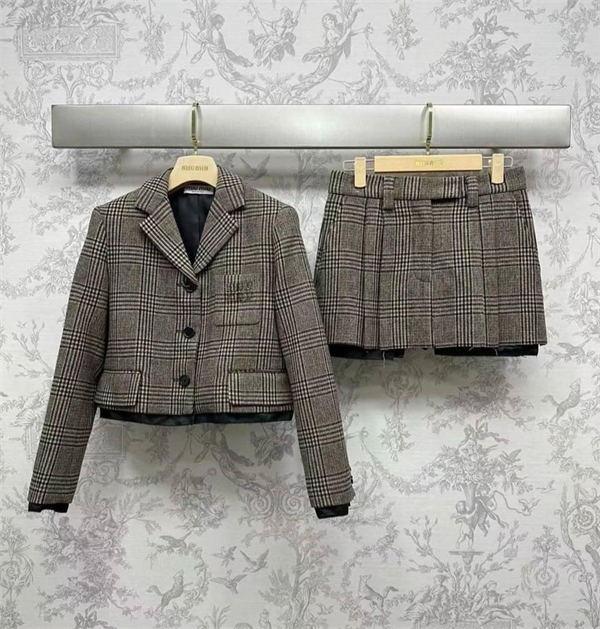 Костюм MIU MIU 163404