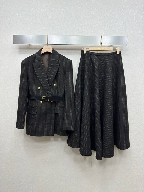 Костюм MIU MIU 163820