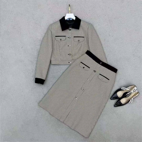 Костюм PRADA 163849