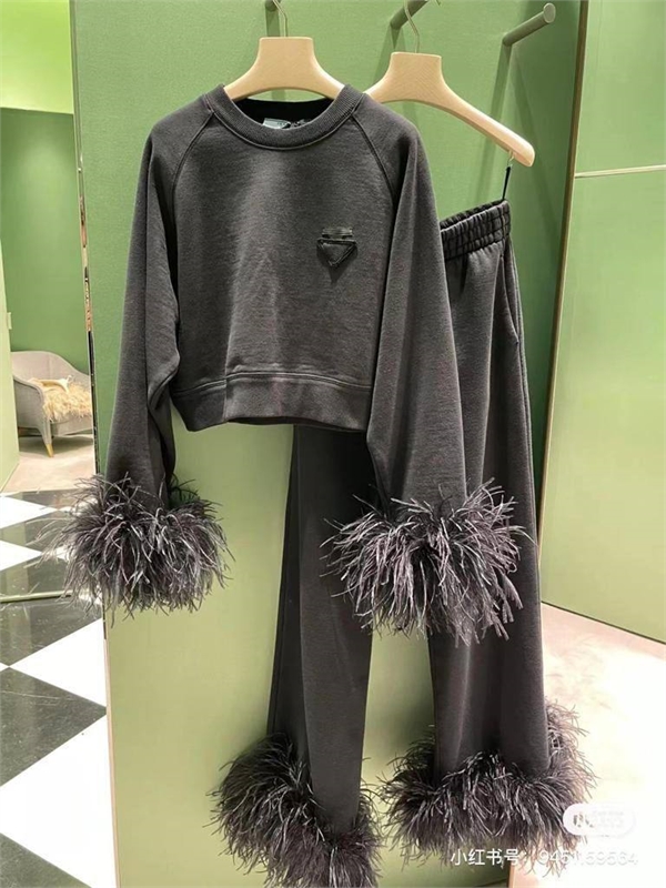 Костюм PRADA 163851