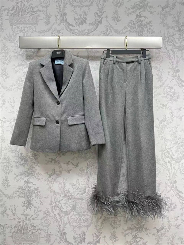 Костюм PRADA 163855