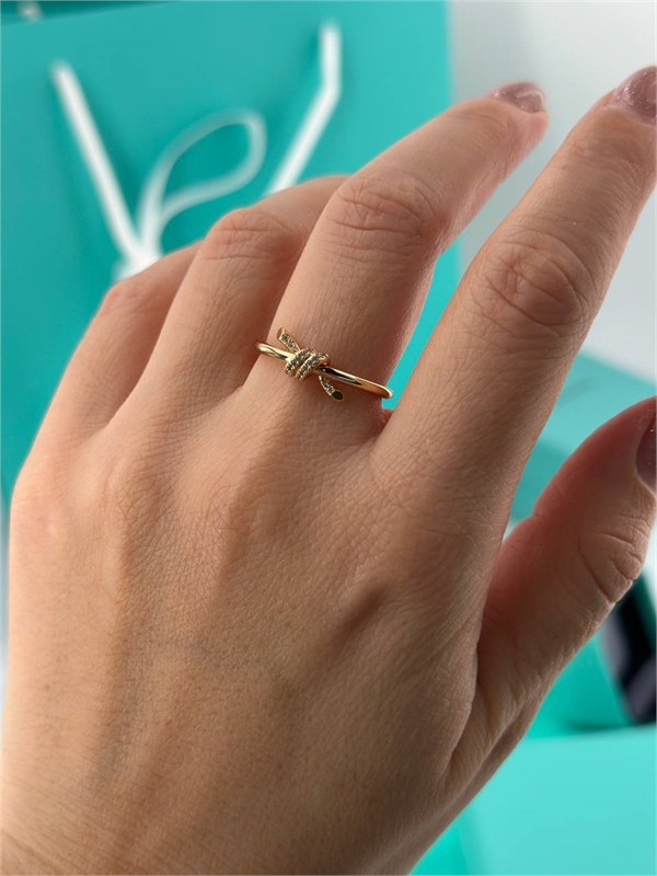 Кольцо Tiffany&Co 165075