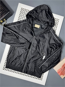 {{productViewItem.photos[photoViewList.activeNavIndex].Alt || productViewItem.photos[photoViewList.activeNavIndex].Description || 'ветровка  GUCCI'}}