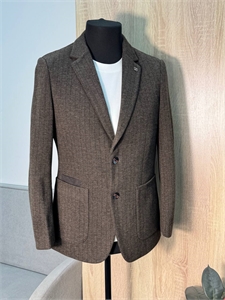 {{productViewItem.photos[photoViewList.activeNavIndex].Alt || productViewItem.photos[photoViewList.activeNavIndex].Description || 'Пиджак  ZEGNA'}}