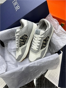 {{productViewItem.photos[photoViewList.activeNavIndex].Alt || productViewItem.photos[photoViewList.activeNavIndex].Description || 'Кроссовки DIOR'}}