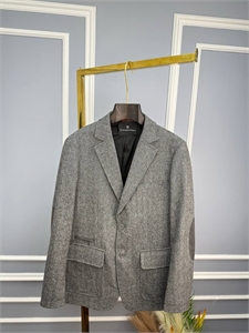 {{productViewItem.photos[photoViewList.activeNavIndex].Alt || productViewItem.photos[photoViewList.activeNavIndex].Description || 'Пиджак ZEGNA'}}