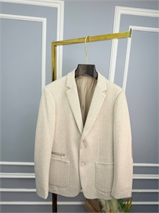 {{productViewItem.photos[photoViewList.activeNavIndex].Alt || productViewItem.photos[photoViewList.activeNavIndex].Description || 'Пиджак ZEGNA'}}