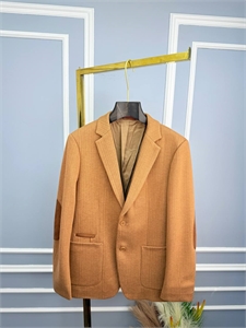 {{productViewItem.photos[photoViewList.activeNavIndex].Alt || productViewItem.photos[photoViewList.activeNavIndex].Description || 'Пиджак ZEGNA'}}