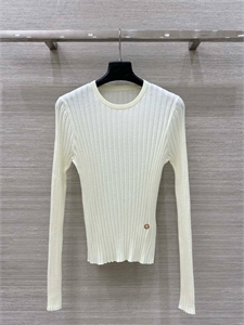 {{productViewItem.photos[photoViewList.activeNavIndex].Alt || productViewItem.photos[photoViewList.activeNavIndex].Description || 'Кофта LORO PIANA'}}