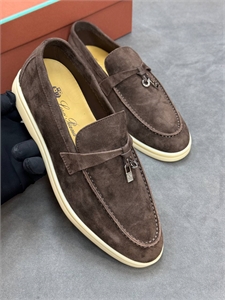 {{productViewItem.photos[photoViewList.activeNavIndex].Alt || productViewItem.photos[photoViewList.activeNavIndex].Description || 'Лоферы LORO PIANA'}}