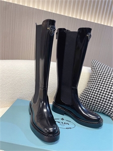 {{productViewItem.photos[photoViewList.activeNavIndex].Alt || productViewItem.photos[photoViewList.activeNavIndex].Description || 'Сапоги PRADA'}}