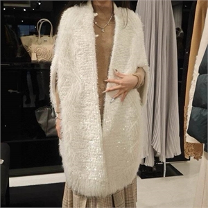 {{productViewItem.photos[photoViewList.activeNavIndex].Alt || productViewItem.photos[photoViewList.activeNavIndex].Description || 'Пончо ERMANO SCERVINO'}}