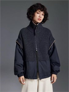 {{productViewItem.photos[photoViewList.activeNavIndex].Alt || productViewItem.photos[photoViewList.activeNavIndex].Description || 'Бомбер BRUNELLO CUCINELLI'}}