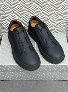 {{productViewItem.photos[photoViewList.activeNavIndex].Alt || productViewItem.photos[photoViewList.activeNavIndex].Description || 'Кеды KITON'}}