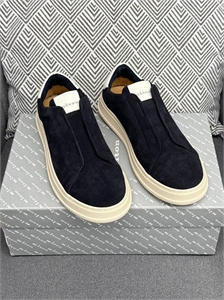 {{productViewItem.photos[photoViewList.activeNavIndex].Alt || productViewItem.photos[photoViewList.activeNavIndex].Description || 'Кеды KITON'}}