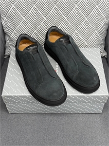 {{productViewItem.photos[photoViewList.activeNavIndex].Alt || productViewItem.photos[photoViewList.activeNavIndex].Description || 'Кеды KITON'}}