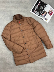 {{productViewItem.photos[photoViewList.activeNavIndex].Alt || productViewItem.photos[photoViewList.activeNavIndex].Description || 'Пуховик KITON'}}