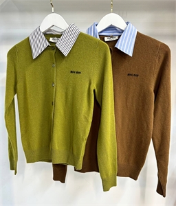 {{productViewItem.photos[photoViewList.activeNavIndex].Alt || productViewItem.photos[photoViewList.activeNavIndex].Description || 'Поло MIU MIU'}}