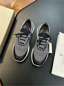 {{productViewItem.photos[photoViewList.activeNavIndex].Alt || productViewItem.photos[photoViewList.activeNavIndex].Description || 'Кроссовки BC'}}