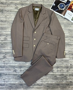 {{productViewItem.photos[photoViewList.activeNavIndex].Alt || productViewItem.photos[photoViewList.activeNavIndex].Description || 'Классический костюм BC'}}