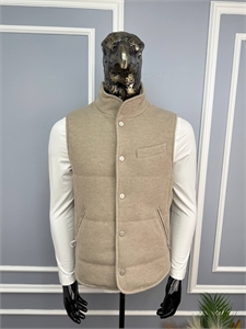 {{productViewItem.photos[photoViewList.activeNavIndex].Alt || productViewItem.photos[photoViewList.activeNavIndex].Description || 'Жилет BC'}}