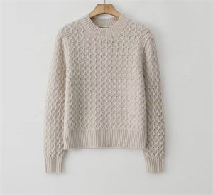 {{productViewItem.photos[photoViewList.activeNavIndex].Alt || productViewItem.photos[photoViewList.activeNavIndex].Description || 'Кофта LORO PIANA'}}