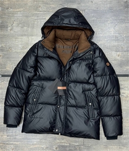 {{productViewItem.photos[photoViewList.activeNavIndex].Alt || productViewItem.photos[photoViewList.activeNavIndex].Description || 'Пуховик ZEGNA'}}