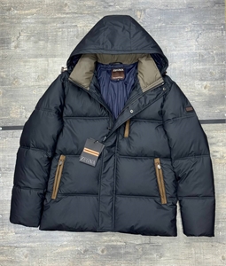 {{productViewItem.photos[photoViewList.activeNavIndex].Alt || productViewItem.photos[photoViewList.activeNavIndex].Description || 'Пуховик ZEGNA'}}