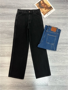 {{productViewItem.photos[photoViewList.activeNavIndex].Alt || productViewItem.photos[photoViewList.activeNavIndex].Description || 'Джинсы LORO PIANA'}}