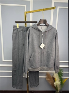 {{productViewItem.photos[photoViewList.activeNavIndex].Alt || productViewItem.photos[photoViewList.activeNavIndex].Description || 'Прогулочный костюм BC'}}