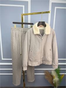 {{productViewItem.photos[photoViewList.activeNavIndex].Alt || productViewItem.photos[photoViewList.activeNavIndex].Description || 'Костюм BC'}}