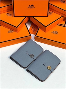 {{productViewItem.photos[photoViewList.activeNavIndex].Alt || productViewItem.photos[photoViewList.activeNavIndex].Description || 'Кошелек HERMES'}}