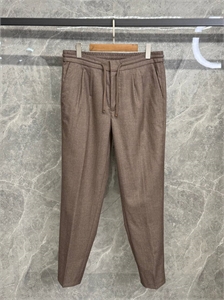 {{productViewItem.photos[photoViewList.activeNavIndex].Alt || productViewItem.photos[photoViewList.activeNavIndex].Description || 'Брюки BC'}}