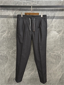 {{productViewItem.photos[photoViewList.activeNavIndex].Alt || productViewItem.photos[photoViewList.activeNavIndex].Description || 'Брюки BC'}}