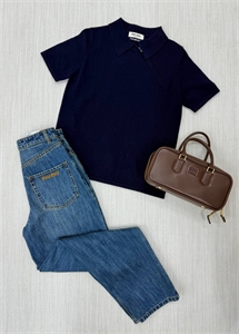 {{productViewItem.photos[photoViewList.activeNavIndex].Alt || productViewItem.photos[photoViewList.activeNavIndex].Description || 'Джинсы MIU MIU'}}