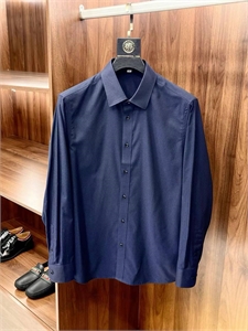 {{productViewItem.photos[photoViewList.activeNavIndex].Alt || productViewItem.photos[photoViewList.activeNavIndex].Description || 'Рубашка  ZEGNA'}}