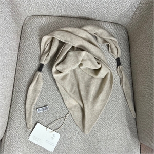 {{productViewItem.photos[photoViewList.activeNavIndex].Alt || productViewItem.photos[photoViewList.activeNavIndex].Description || 'Платок BRUNELLO CUCINELLI'}}