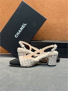 {{productViewItem.photos[photoViewList.activeNavIndex].Alt || productViewItem.photos[photoViewList.activeNavIndex].Description || 'Туфли CHANEL'}}