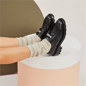 {{productViewItem.photos[photoViewList.activeNavIndex].Alt || productViewItem.photos[photoViewList.activeNavIndex].Description || 'Лоферы HERMES'}}