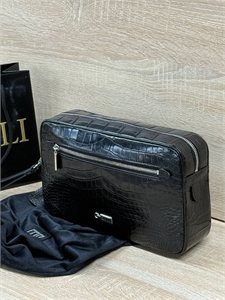 {{productViewItem.photos[photoViewList.activeNavIndex].Alt || productViewItem.photos[photoViewList.activeNavIndex].Description || 'кошелёк ZILLI'}}