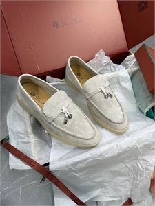 {{productViewItem.photos[photoViewList.activeNavIndex].Alt || productViewItem.photos[photoViewList.activeNavIndex].Description || 'Лоферы LORO PIANA'}}