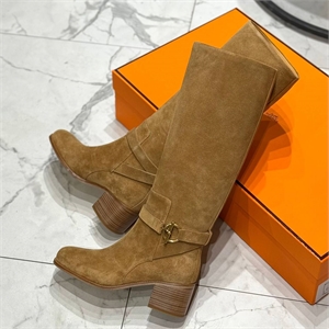 {{productViewItem.photos[photoViewList.activeNavIndex].Alt || productViewItem.photos[photoViewList.activeNavIndex].Description || 'Сапоги HERMES'}}