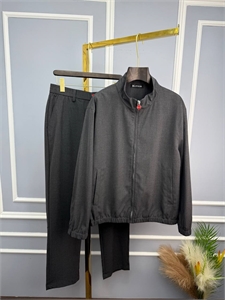 {{productViewItem.photos[photoViewList.activeNavIndex].Alt || productViewItem.photos[photoViewList.activeNavIndex].Description || 'Костюм KITON'}}