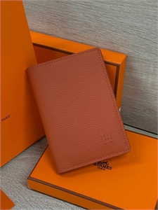 {{productViewItem.photos[photoViewList.activeNavIndex].Alt || productViewItem.photos[photoViewList.activeNavIndex].Description || 'Обложка на паспорт HERMES'}}
