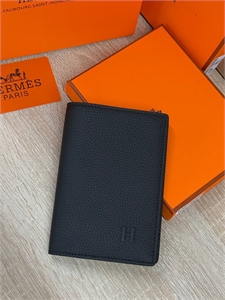 {{productViewItem.photos[photoViewList.activeNavIndex].Alt || productViewItem.photos[photoViewList.activeNavIndex].Description || 'Обложка на паспорт HERMES'}}